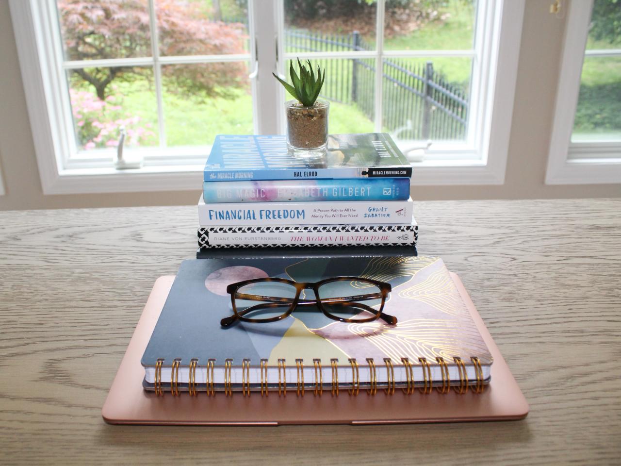 How to Manage a Side Hustle With a Full-Time Job | She Takes Five